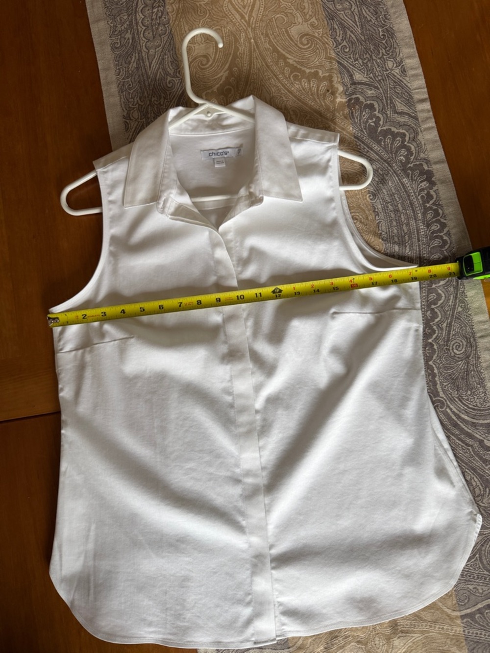 Chico's Classic White No Iron Sleeveless Blouse - Picture 5 of 6